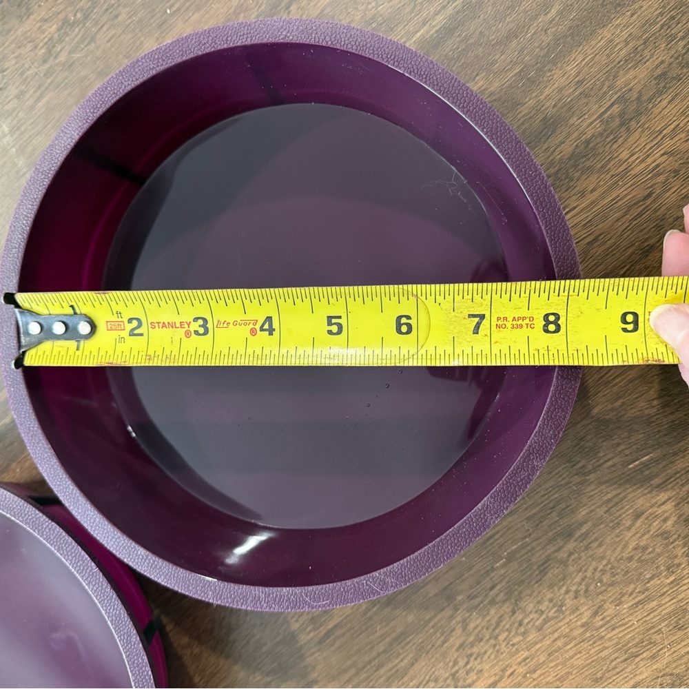 Epicure 8” Silicone Cake Pans- Set of 2 - Picture 2 of 6